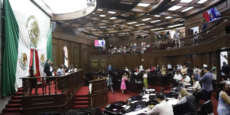 Condecoración “La Mujer Michoacana” 2025, para Yareni Pérez Vega y Jeannet Hernández Vega: 76 Legislatura