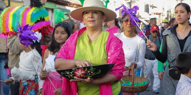 Desfile de Martes de Carnaval en Quiroga, un estallido de color y tradición