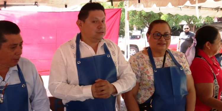 En Apatzingán se apoya a la economía se ofreció pescado a bajo costo