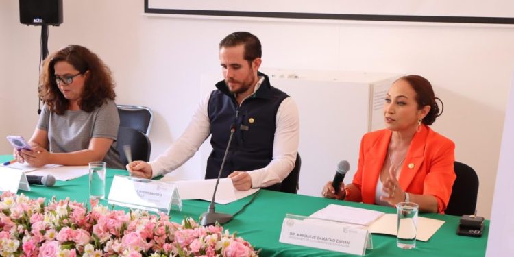 Este viernes, último día para postular al Mérito Docente 2025; Itzé Camacho llama a reconocer la labor educativa en Michoacán