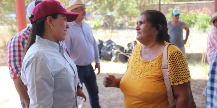 Reparaciones y servicios de primera necesidad en la comunidad de El Alcalde en Apatzingán