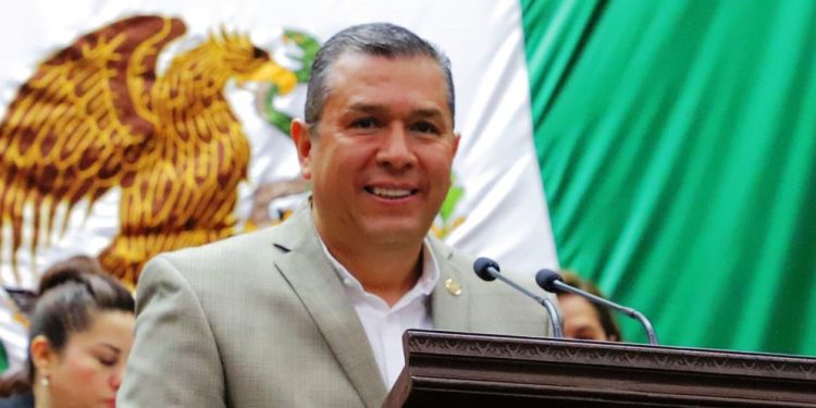 Barragán propone reforma para evitar saqueo de bienes municipales