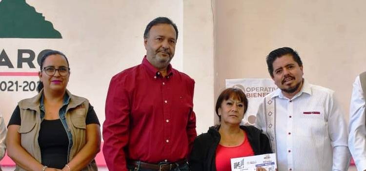 Julio Arreola refrenda su compromiso con el bienestar de los adultos mayores en Pátzcuaro