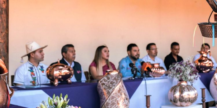 Salvador Escalante presenta el programa oficial de actividades para la Semana Santa 2025
