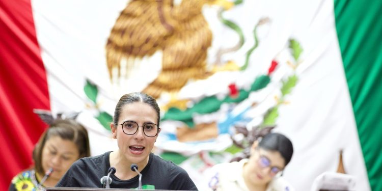 Giulianna Bugarini propone que la UMSNH garantice educación gratuita a jóvenes del Sistema DIF