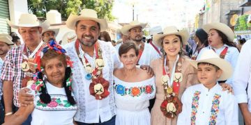 Con saldo blanco y éxito el  desfile de la Expo Feria de Pascua Tuzantla 2025