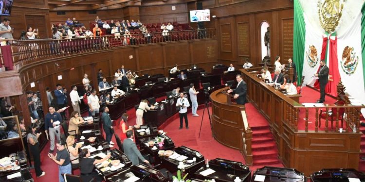 Propone Memo Valencia crear santuarios de protección de animales víctimas de la violencia en Michoacán