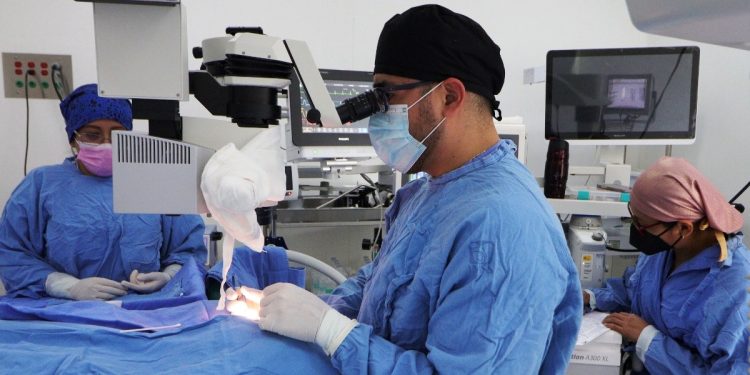 Trasplanta IMSS Michoacán cinco córneas en un solo día