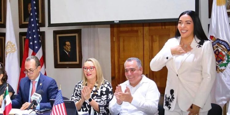 Adriana Campos Huirache participa en Foro Estatal «Plenos Derechos Políticos de Michoacanos en el Exterior»