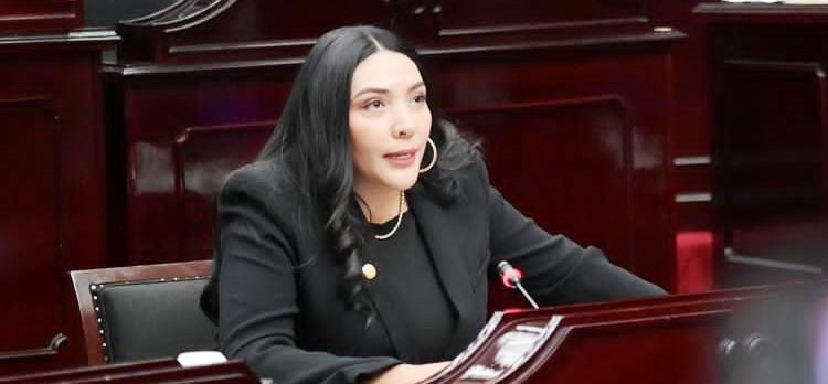 A seguir gestionando para echar abajo impuesto a las remesas llama Adriana Campos