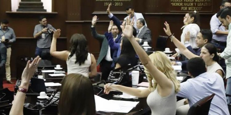 Congreso define el 10 de junio de cada año como Día del Padre en Michoacán