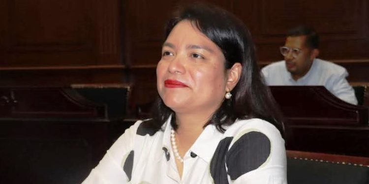 Desde el Congreso, Eréndira Isauro remarca su compromiso con la niñez indígena de Michoacán