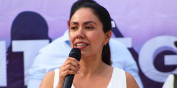 Inaugura Fanny Arreola cancha de usos múltiples en la escuela El Pípil