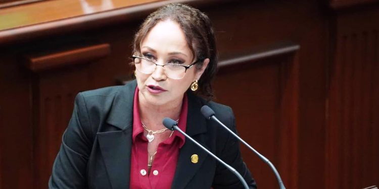 Busca Itzé Camacho reforzar la seguridad de las mujeres con el “Botón Rosa”