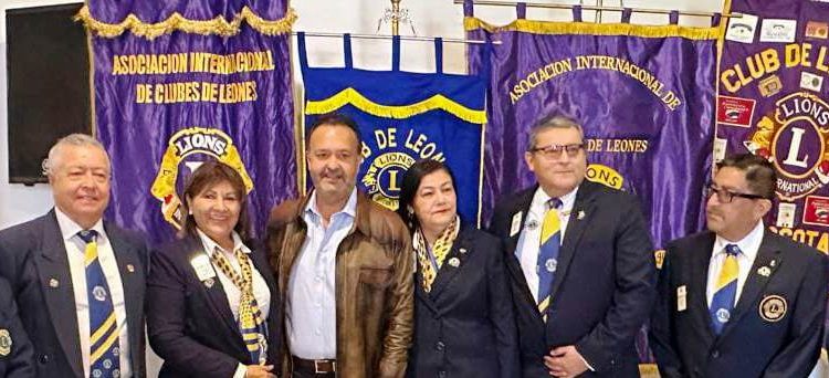 Julio Arreola da la bienvenida a la 39ª Convención Distrital del Club de Leones en Pátzcuaro