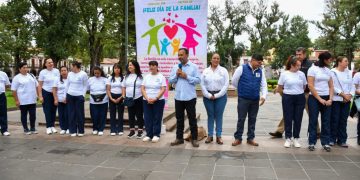 Julio Arreola celebra el Día de la Familia con actividades recreativas y mensaje de unión en Pátzcuaro