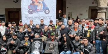 Julio Arreola promueve el uso del casco para salvar vidas en rodada con motociclistas