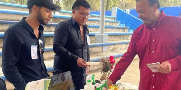 Julio Arreola celebra el talento juvenil en la inauguración de Innovatec TecNM 2025 en Pátzcuaro