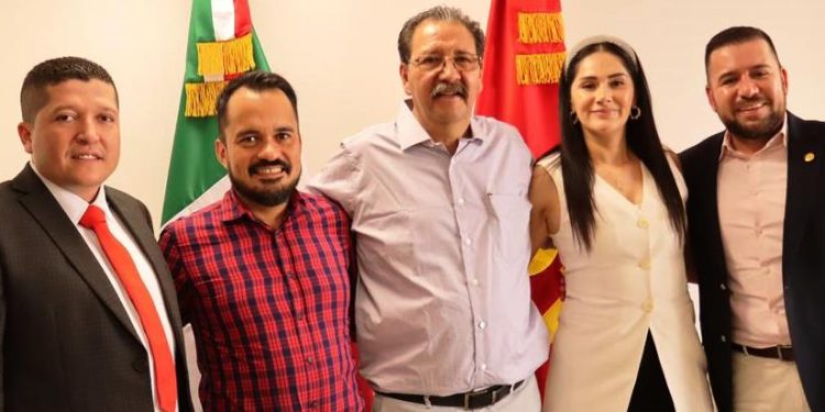 PT revisa agenda legislativa estatal y federal