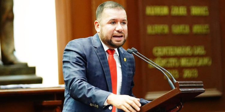 Proponce Reyes Galindo «Muerte cívica» a funcionarios corruptos en Michoacán