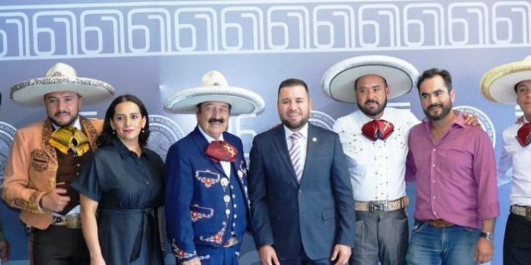 Impulsa Reyes Galindo iniciativa para considerar  Patrimonio Cultural de Michoacán a la charrería y a las cabalgatas