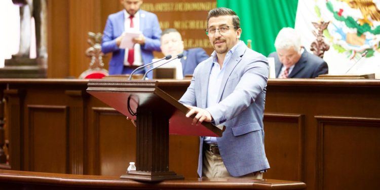 Tras aprobación que prohibe apología del delito, Toño Mendoza remarca que esto permitirá avanzar en recuperar tejido social