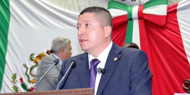 Con iniciativa, Vicente Gómez promueve la educación vial en centros educativos