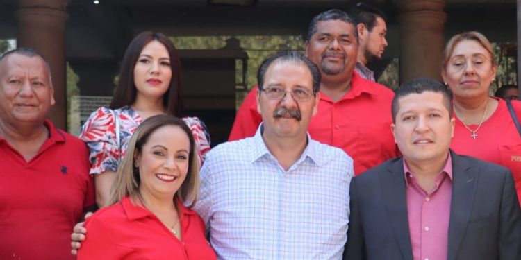 Acude Vicente Gómez, a reunión con estructura de gobierno petista con gobernador Alfredo Ramírez Bedolla