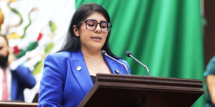 Propone Vanhe Caratachea fortalecer la protección de la niñez en Michoacán