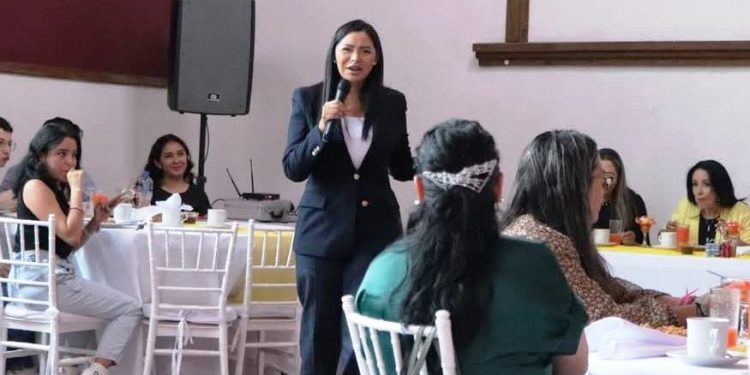 Araceli Saucedo reconoce a mujeres morelianas en celebración por el Día de Las Madres