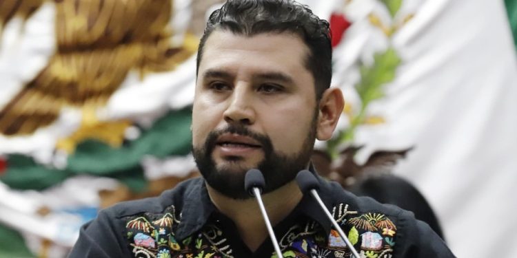 Octavio Ocampo propone contacto con Embajada de Estados Unidos para buscar frenar impuesto a remesas