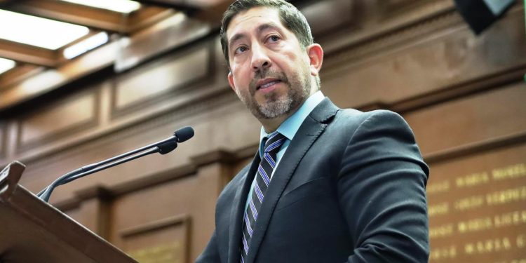 Abraham Espinoza presenta iniciativa para fortalecer atención de emergencias en Michoacán