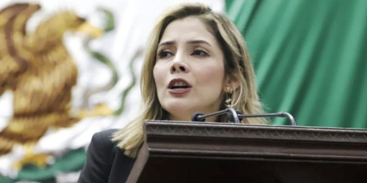 Plantea Brissa Arroyo que jurídicamente se reconozca la violencia moral