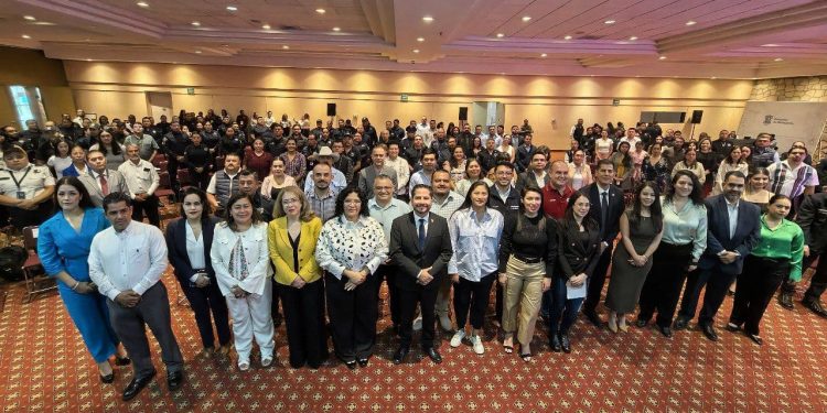 La Senadora por Michoacán, Celeste Ascencio llama a fortalecer la protección de personas defensoras de derechos humanos y de periodistas