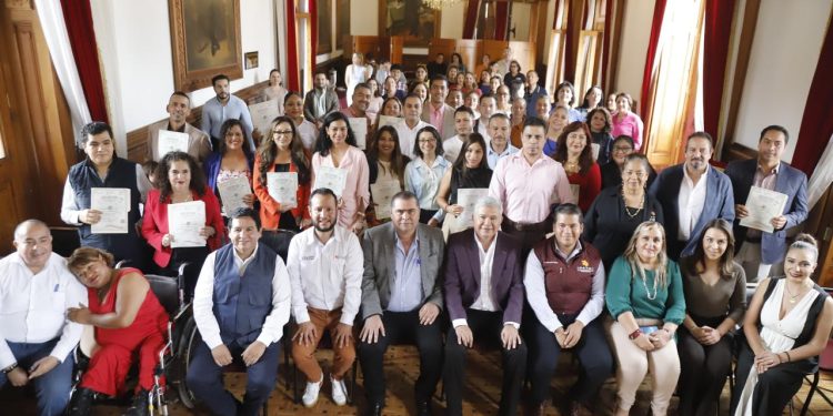 La capacitación constante, fundamental para  el progreso de la sociedad: 76 Legislatura