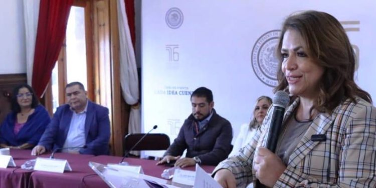 El Congreso tiene como prioridad la capacitación y profesionalización de su personal: Fabiola Alanís