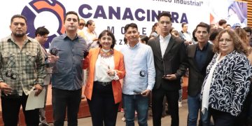 Alumnos de UTM reciben reconocimiento por su innovador reactor de biodiésel
