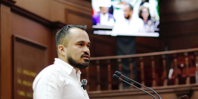 Congreso aprueba dictamen de movilidad propuesto por Hugo Rangel: incentivos para transporte eléctrico y revisión de tarifas