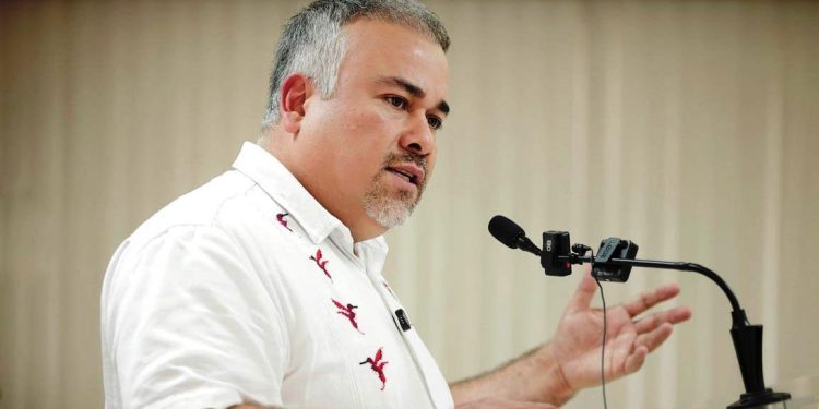 Los migrantes no son criminales: Morena exige respeto y justicia para connacionales