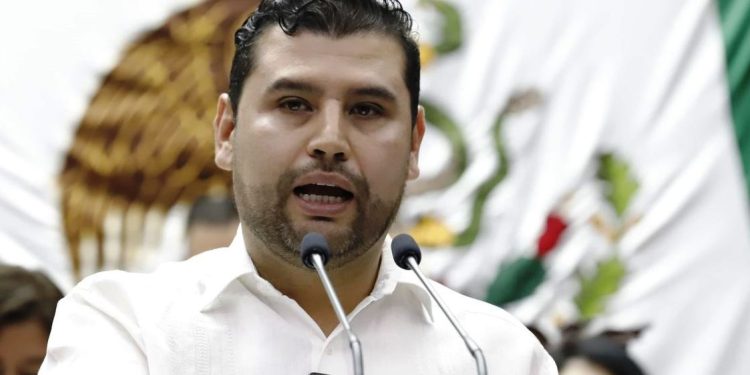 Octavio Ocampo propone reconocer el Derecho al Cuidado en la Constitución de Michoacán