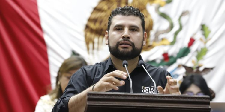 Octavio Ocampo presenta iniciativa para aumentar protección a personas con discapacidad