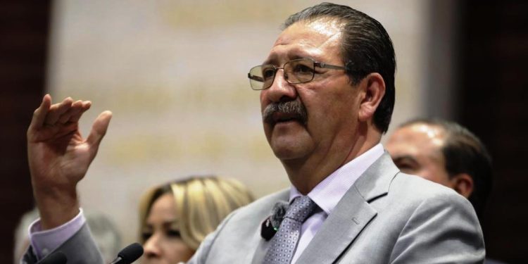 Reginaldo Sandoval condena el asesinato del Presidente Municipal de Tacámbaro y de su escolta; exige justicia