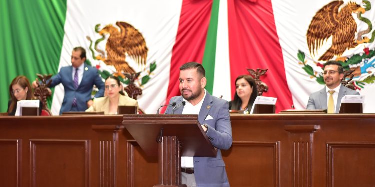Reyes Galindo presenta iniciativa para tipificar el Fraude Deportivo en el Código Penal de Michoacán
