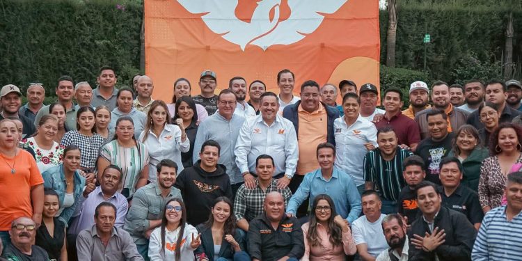 En Zacapu, la Fuerza Naranja sigue creciendo; sostienen encuentro liderazgos con Comisión Operativa encabezada por Víctor Manríquez