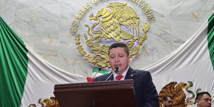 Presenta Vicente Gómez iniciativa para accesibilidad de personas con discapacidad