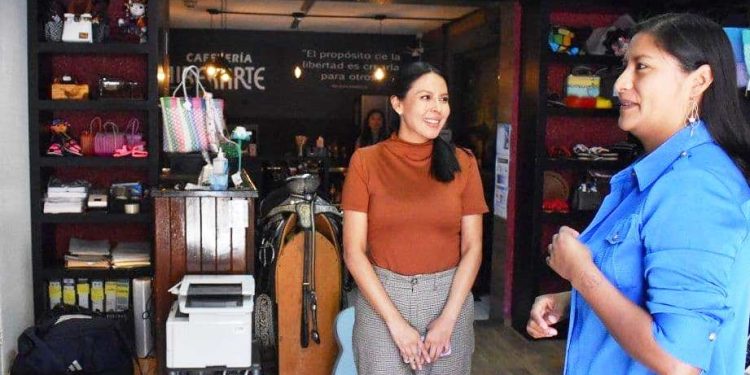 Celeste Ascencio invita a apoyar el trabajo y arte de las personas que están en centros penitenciarios en Michoacán