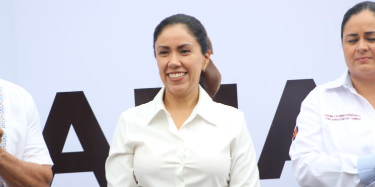 Gobierno de Fanny pone en marcha programa preventivo de limpieza y desazolve en Apatzingán