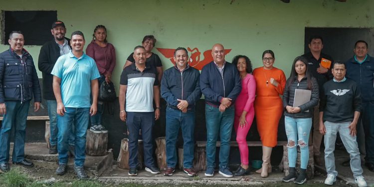 Víctor Manríquez intensifica trabajo en territorio de la Fuerza Naranja en Michoacán