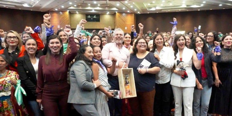 “El poder también es nuestro”: Celeste Ascencio