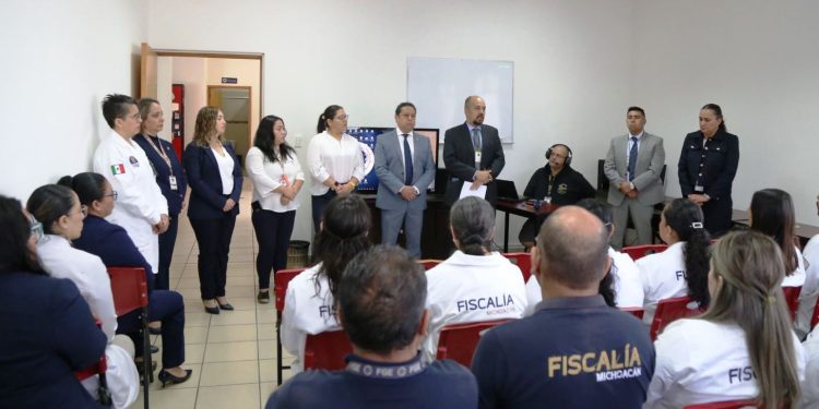 Recibe Fiscalía General evaluación de vigilancia en los laboratorios acreditados de la Coordinación de Servicios Periciales